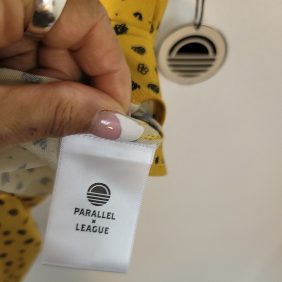 PARALLEL X LEAGUE DUKE WOVEN GOLD/BLACK SHORT SLEEVE CASUAL SHIRT - Picture 12 of 16